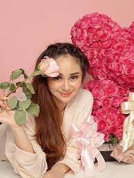 Setelah denise menolak uya, kini uya kirimkan bunga duka cita 8 Fakta Sosok Asli Denise Chariesta Pengunggah Orang Kaya Nongkrong Di Mall Dream Co Id Line Today