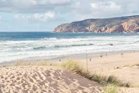 Wir entschieden uns für einen ausflug nach sesimbra, 40 km südlich von lissabon. Praia Do Guincho Der Schonste Strand In Portugal Luxusreiseblog Reiseworld