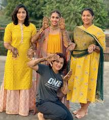 Babita phogat's sister, geeta phogat took to her instagram account and shared a beautiful picture of my lovely sister @babitaphogatofficial. Wrestler Babita Kumari Phogat Gets Hitched In Sabysachi Style Wedding Stories Wedding Blog