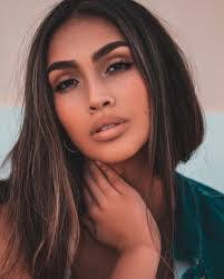 Florence Garcia's Instagram, Twitter & Facebook