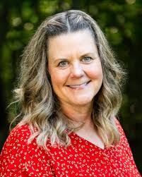 Tina Walker's Instagram, Twitter & Facebook