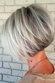 Carre Blond Cendre Coloration Blond Cendre Sur Cheveux Gris Coloration Des Cheveux 300 X 449 Pixels Coiffure Courte Cheveux De Bobs Coupe De Cheveux