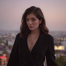 Режиссером работы выступил знаменитый клипмейкер грант сингер. Key Bpm Tempo Of Green Light By Lorde Note Discover