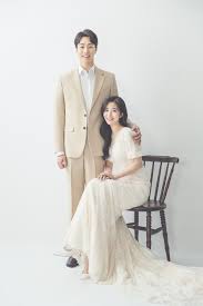 Korean Wedding C 025 Reyoo Studio Korea Wedding Pledge Vintage Wedding Dress Romantic Wedding Photoshoot Poses Wedding Photo Studio