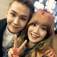 There is lee minhyuk from monsta x and lee minhyuk from btob. K Pop K Fans Monsta X Minhyuk S Reaction At An Idol Couple On The Stage