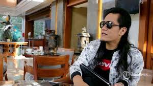 Gus yaqut yang merupakan ketua umum pimpinan pusat (gp) ansor dilantik oleh presiden joko widodo di istana kepresidenan jakarta, rabu (23/12). Inilah Sosok Gus Miftah Guru Spritual Sekaligus Pembimbing Deddy Corbuzier Menjadi Mualaf Halaman All Bangka Pos