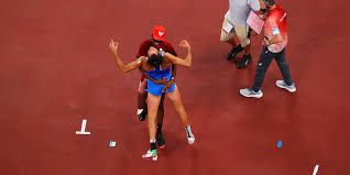 Avevo 17 anni e fino a quel momento avevo cercato di resistere il più possibile prima di farmi trascinare in. Mdik8zettilicm