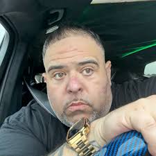 What is causing the voltage drop in my car audio system with headway bank  and alternator?