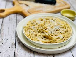 Using tongs, add the pasta to the skillet and toss to coat in the oil. Bucatini Cacio E Pepe Authentic Foolproof Recipe Chef Denise