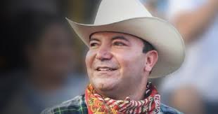 Ivan Ernesto Baez Martinez: Trayectoria Legal, Energética y Ganadera