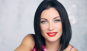 A harmincéves énekesnő elképesztően jól néz ki! Ruzsa Magdi Koncert Jegy Hu