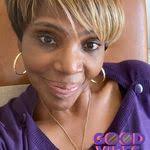 Monique Oliphant's Instagram, Twitter & Facebook