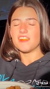 Charli Damelio In 2020 Rare Photos Crying Celebs