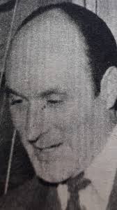 Max. Cantor madeirense que teve êxito como 'A mula da cooperativa  '...'casei com uma velha....entre muitos outros .....'bailinho da Madeira..  Faleceu em 1980