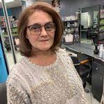 Kari Peltier's Instagram, Twitter & Facebook