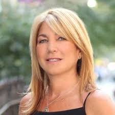 Julie Weintraub's Instagram, Twitter & Facebook