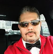 Mona Dunham's Instagram, Twitter & Facebook