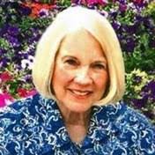 Carolyn Mcwhirter's Instagram, Twitter & Facebook