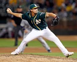 Sf Giants Pick Up Ex Oakland As Reliever Ryan Dull Off