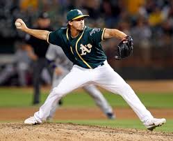 Sf Giants Pick Up Ex Oakland As Reliever Ryan Dull Off