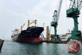 Gaji di galangan kapal dari helper ,fitter,welder. Pemerintah Perlu Optimalkan Galangan Kapal Dalam Negeri Antara News