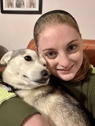 Roslyn Modisett's Instagram, Twitter & Facebook