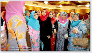 Thank you pm rajapaksa, i would also like to congratulate you and the people of sri lanka on this auspicious occasion. Aishah Ghani Jinggofotopages