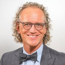 Andrea DeRocher (@AndreaDerocher)