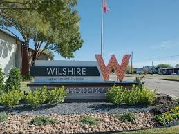 What is the average rating of a community in deer park? The Wilshire At Deer Park Apartments Deer Park Tx Apartments