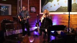 Live Music: D’Lite Duo