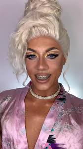 One minute makeup tutorial with @arnottsdublin 😲 #ArnottsDublin  #ArnottsBeauty #ad #fypシ #makeup #irish