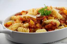 Vous avez fait une plâtrée de pâtes hier et vous ne savez que faire des restes ? Recette Pates Gratinees La Cuisine Familiale Un Plat Une Recette