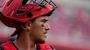 The Cincinnati Reds' Tyler Stephenson originally hurt the left thumb  catching a pitch last week. It was not considered serious enough then for  x-rays. See link below ⬇️ bit.ly/3JnluGt