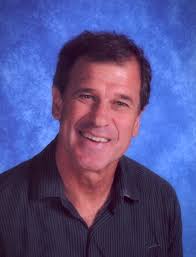 Artist Joshua Kight explores comparisons between Jazz and painting. He also  discusses the not so distant relation between Abstraction and figuration.