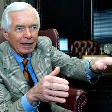 Former US Sen. Thad Cochran of Mississippi dies at 81