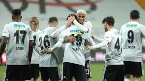 Beşiktaş, geçtiğimiz sezon da şampiyon olarak 15 şampiyonluğa ulaştı ve formasında 3 yıldız taşıma hakkını elde etti. Besiktas Sampiyon Oldugu 2015 2016 Sezonundaki Gol Performansini Tekrarladi