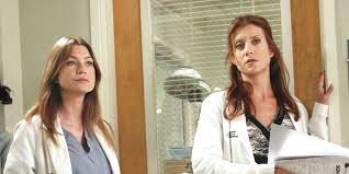 Watch the official grey's anatomy online at abc.com. Grey S Anatomy Stars Kate Walsh And Ellen Pompeo Interact On Twitter Over Iconic Scene