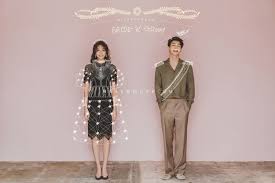 Maybe you would like to learn more about one of these? Inspirasi Foto Pre Wedding Indoor Minimalis Ala Pasangan Korea Pas Buat Yang Nggak Suka Ribet