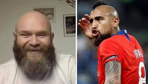 La casa de papel ^fotki^. Barcelona La Casa De Papel Arturo Vidal Darko Peric Helsinki Ficharia Al Rey Arturo Para La Serie De Netflix Lcdp Nczd Deportes Ojo