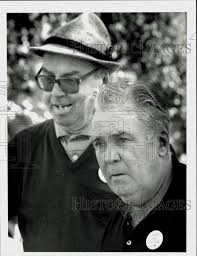 1990 Press Photo Holyoke Soldiers Home residents John Dyer and Jean Dionne 