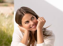 Balances skin flora with natura bissé. Diamond Cocoon Hydrating Essence Diamond Cocoon Collection Natura Bisse