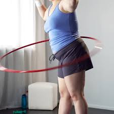 To be an expert hula hooper, all you need is to practice and to improve your coordination. Hula Hoop Muskeln Aufbauen Und Kalorien Verbrennen Ndr De Ratgeber Gesundheit