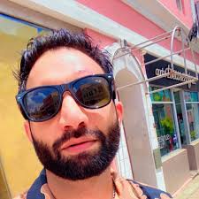 Aecon Airport Constructors Limited (AACL) recently hosted a Safety  Suggestion Prize Giveaway as part of an employee appreciation event for  more than 200 workers with lunch over the holiday weekend. Employees were