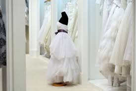 Verkaufe hier mein brautkleid, welches ich im 7. Ein Traum In Weiss Auf Der Suche Nach Dem Hochzeitskleid Familista