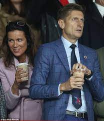 He bought the club back in 2010 and by 2013 crystal palace had been promoted to the english premier. Susanna Reid Puts On A Giddy Display With Her Boyfriend Steve Parish Daily Mail Online