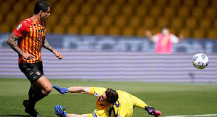 En esta foto mi papá andrea lapadula (derecha) con el aquél entonces alcalde de la ciudad capital azael vargas. Gianluca Lapadula Y Su Tremendo Gol Con Benevento Ante Cagliari Por La Serie A De Italia Video