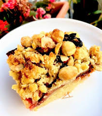 Gatocrumb Aux Quetsches Ou Le Gateau Crumble Aux Fruits En 2020 Crumble Aux Fruits Crumble Blog Cuisine