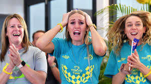 Mckeown's effort in the sixth heat was the third time the olympic record had fallen during the session after smith lowered it to 57.96 before mckeown responded to the challenge. Tssfjkcrrb7lpm