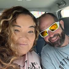 Who makes smash cakes, cupcakes, and chocolate covered pretzels for next  weekend?