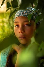 Please someone should help me to edit my twins girls photo today is their 5  years birthday